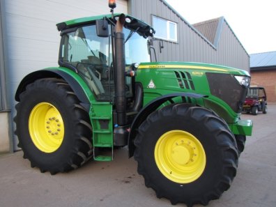 John Deere 6210R