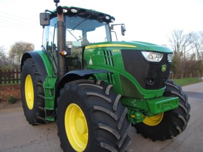 John Deere 6210R