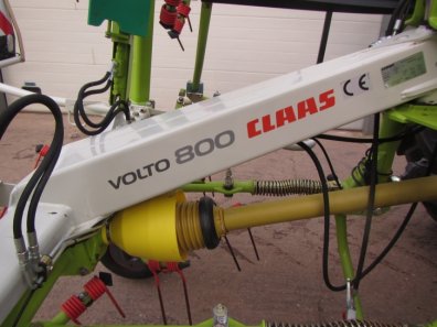 Claas Volto 800 tedder