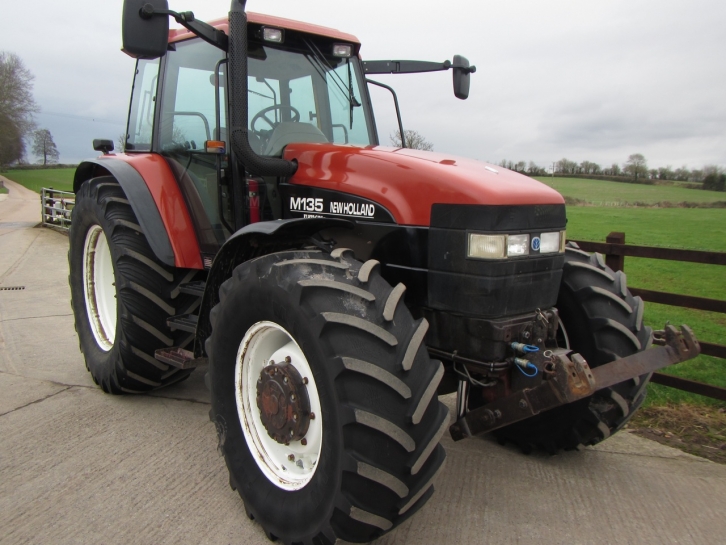 New Holland M135