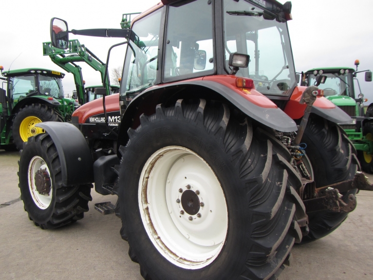 New Holland M135