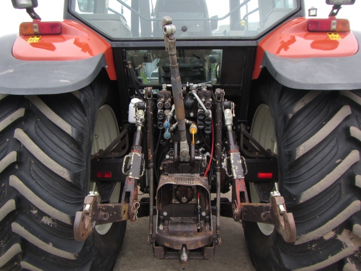 New Holland M135