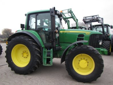 John Deere 6930