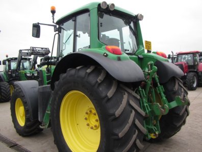 John Deere 6930