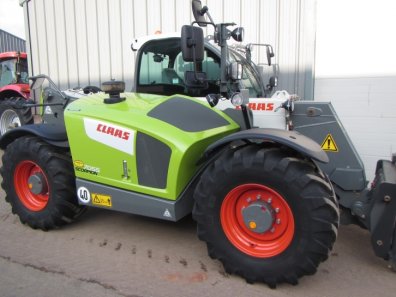 Claas Scorpion 7055