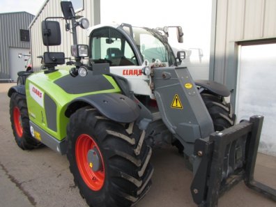 Claas Scorpion 7055