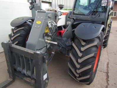 Claas Scorpion 7055
