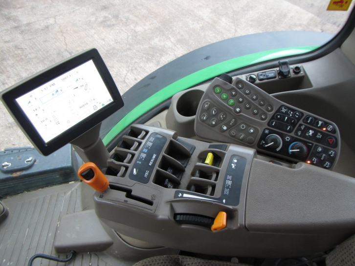 John Deere 7230R