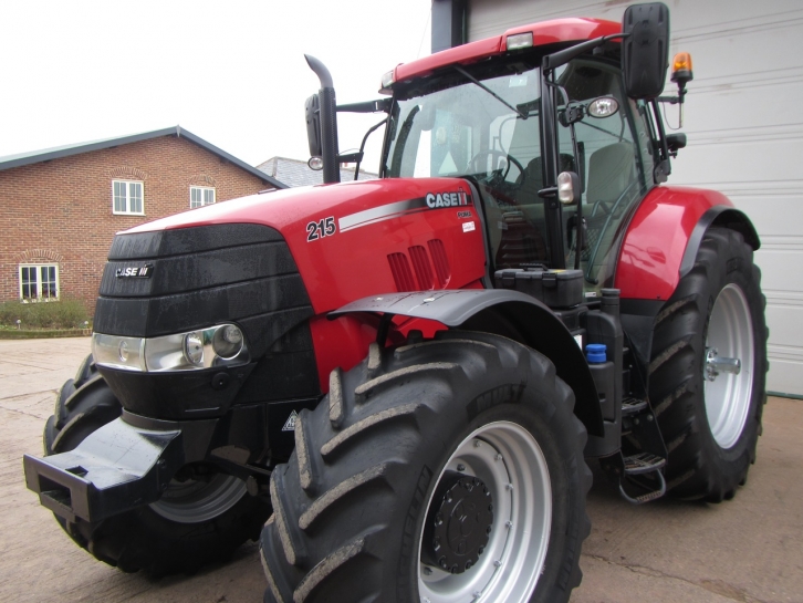 Case Puma 215
