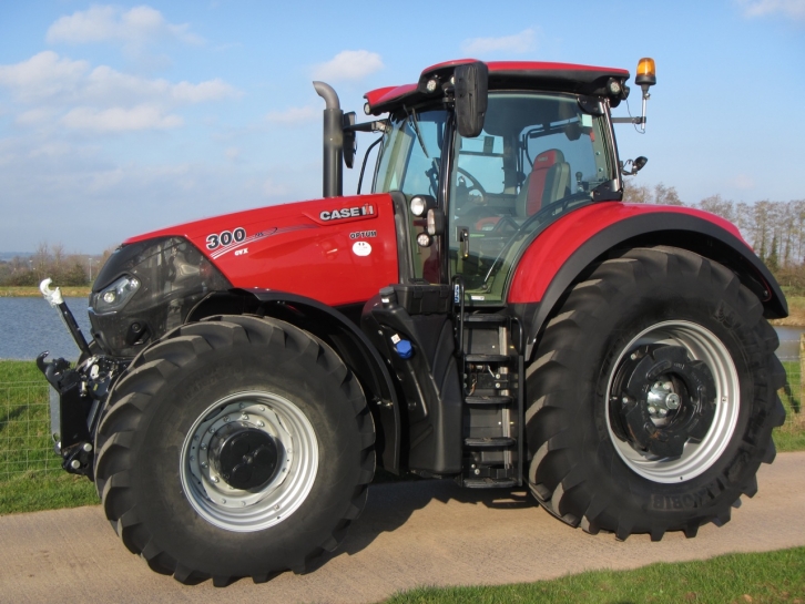 Case IH Optum 300
