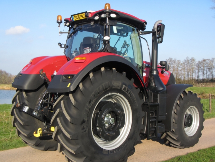 Case IH Optum 300