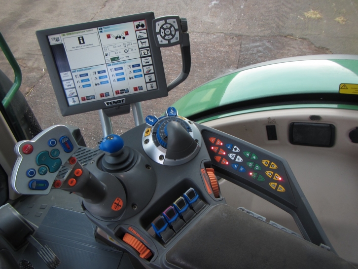 Fendt 724 Profi-Plus