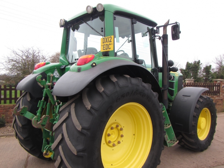 John Deere 6930