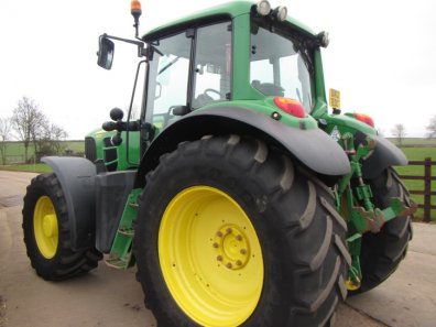 John Deere 6930