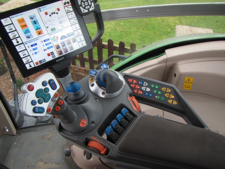 Fendt 828 Profi-Plus