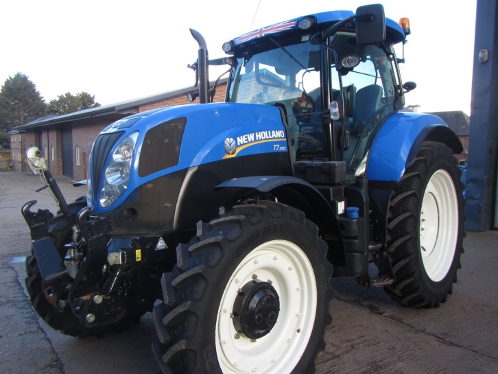 New Holland T7.200