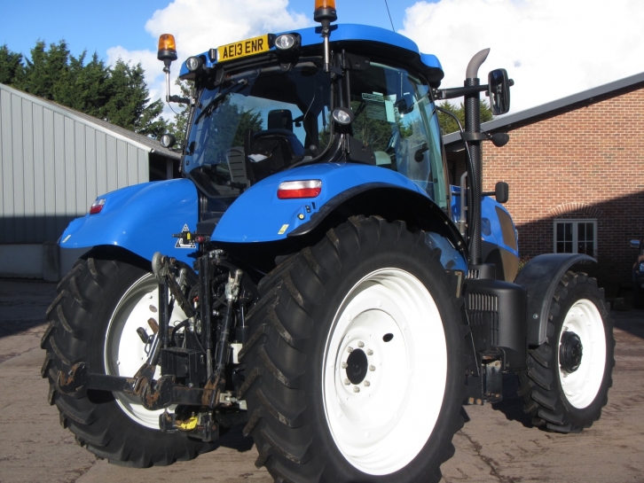 New Holland T7.200