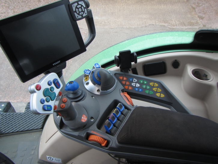 Fendt 724 Profi-Plus
