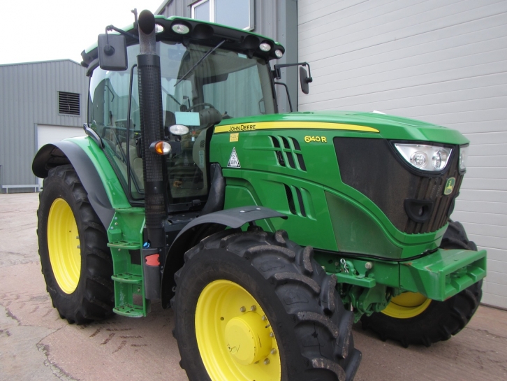 John Deere 6140R