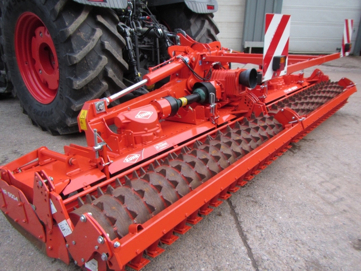 Kuhn HR 5004 5 Metre power harrow