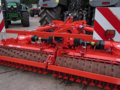 Kuhn HR 5004 5 Metre power harrow
