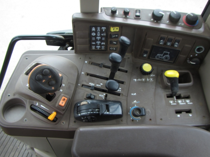 John Deere 6920S