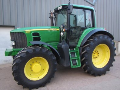 John Deere 6930
