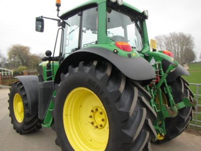 John Deere 6930
