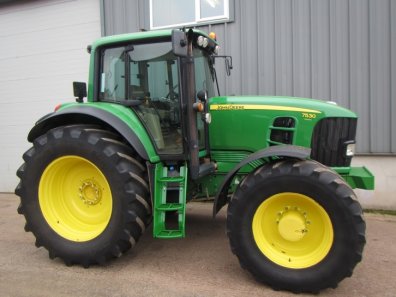 John Deere 7530