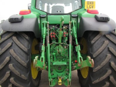 John Deere 7530