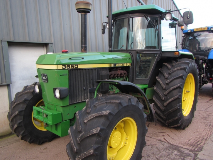 John Deere 3650