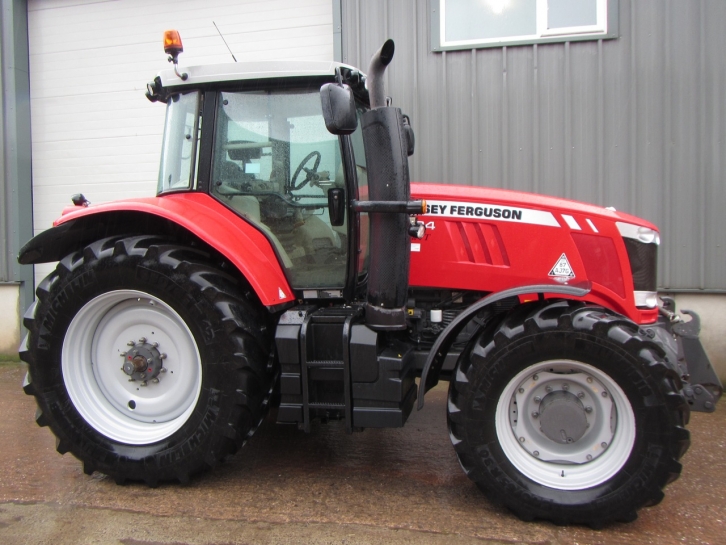 Massey Ferguson 7624 Exclusive
