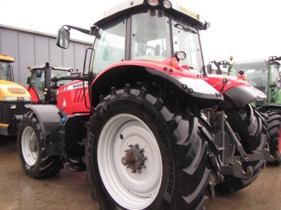 Massey Ferguson 7624 Exclusive