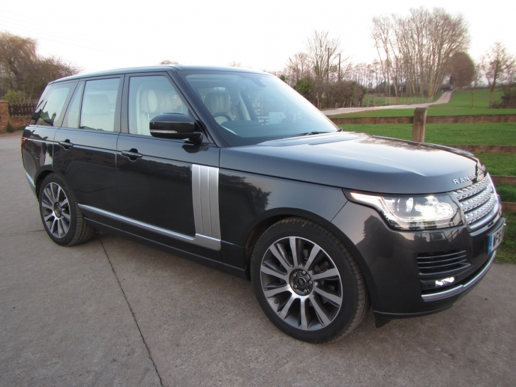 Land Rover Range Rover Vouge 3.0 TDV6 Auto