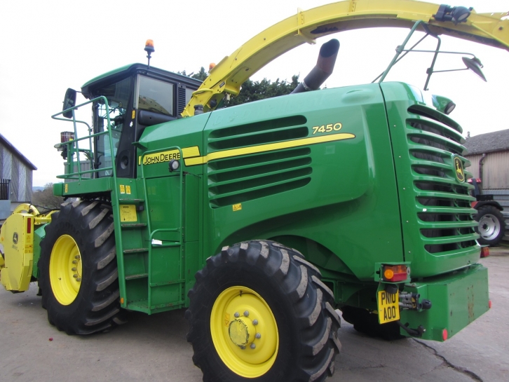 John Deere 7450
