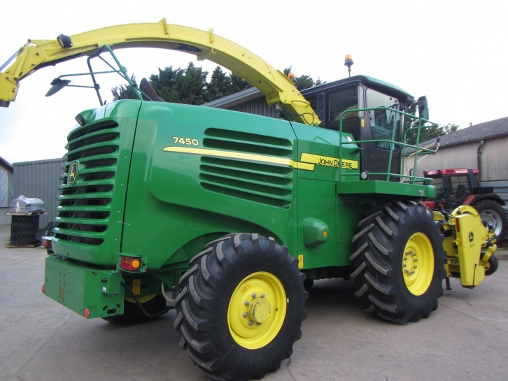 John Deere 7450