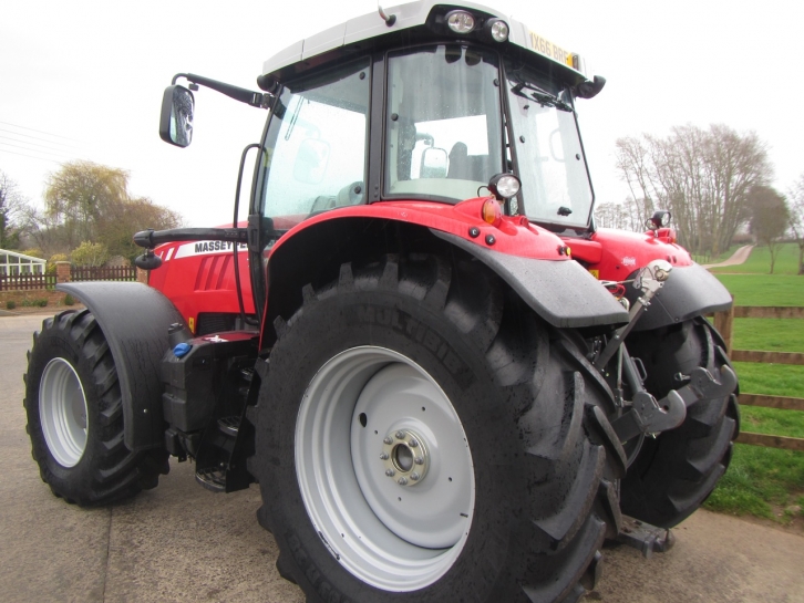 Massey Ferguson 7718 Efficient