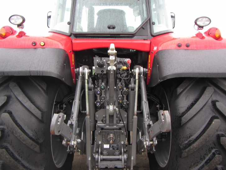 Massey Ferguson 7718 Efficient