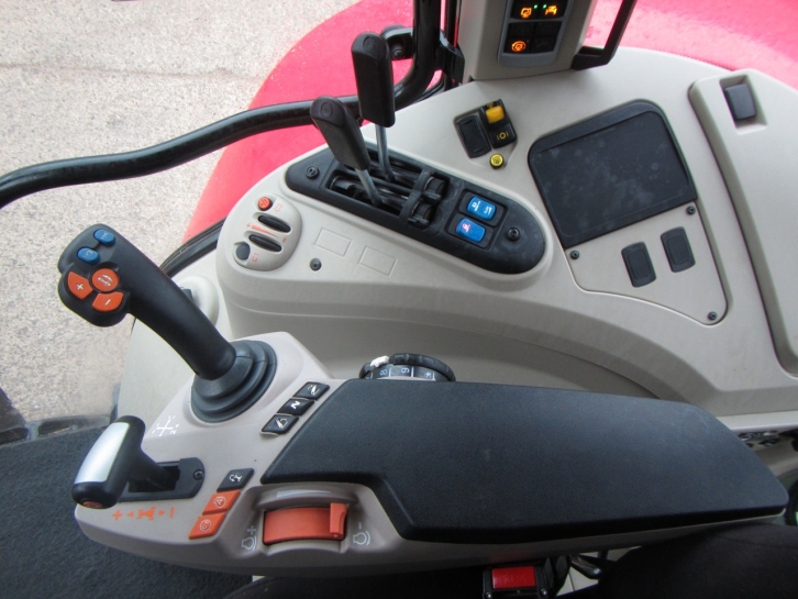 Massey Ferguson 7718 Efficient