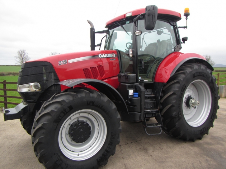 Case Puma 215