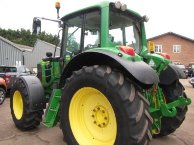John Deere 6630
