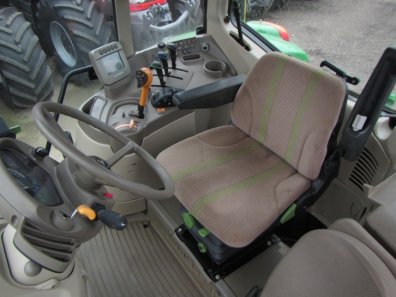 John Deere 6630