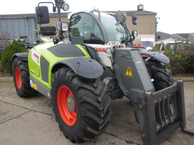 Claas Scorpion 7044