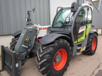 Claas Scorpion 7044