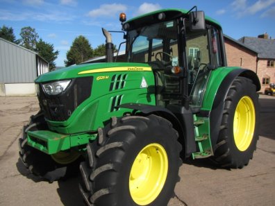John Deere 6125M