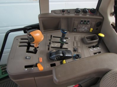 John Deere 6125M