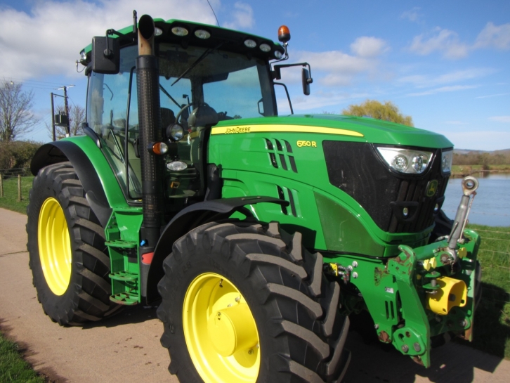 John Deere 6150R