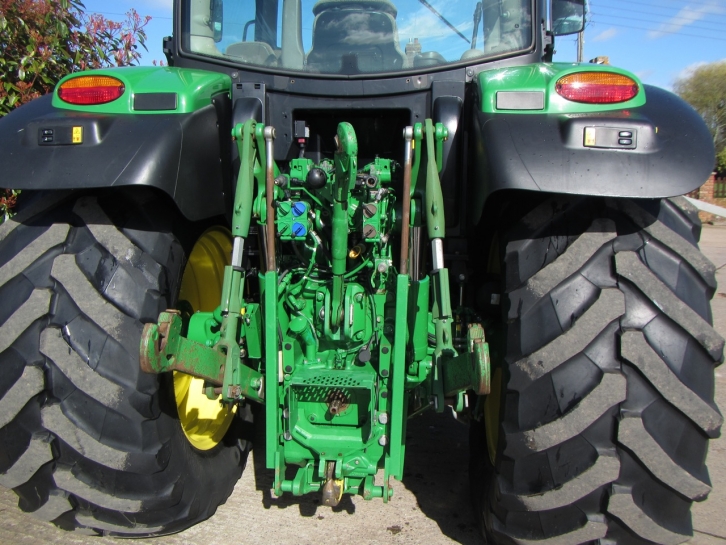 John Deere 6150R