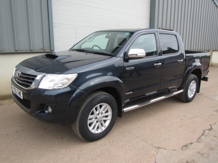 Toyota Hi-Lux Invincible 3.0LT