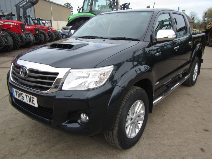 Toyota Hi-Lux Invincible 3.0LT